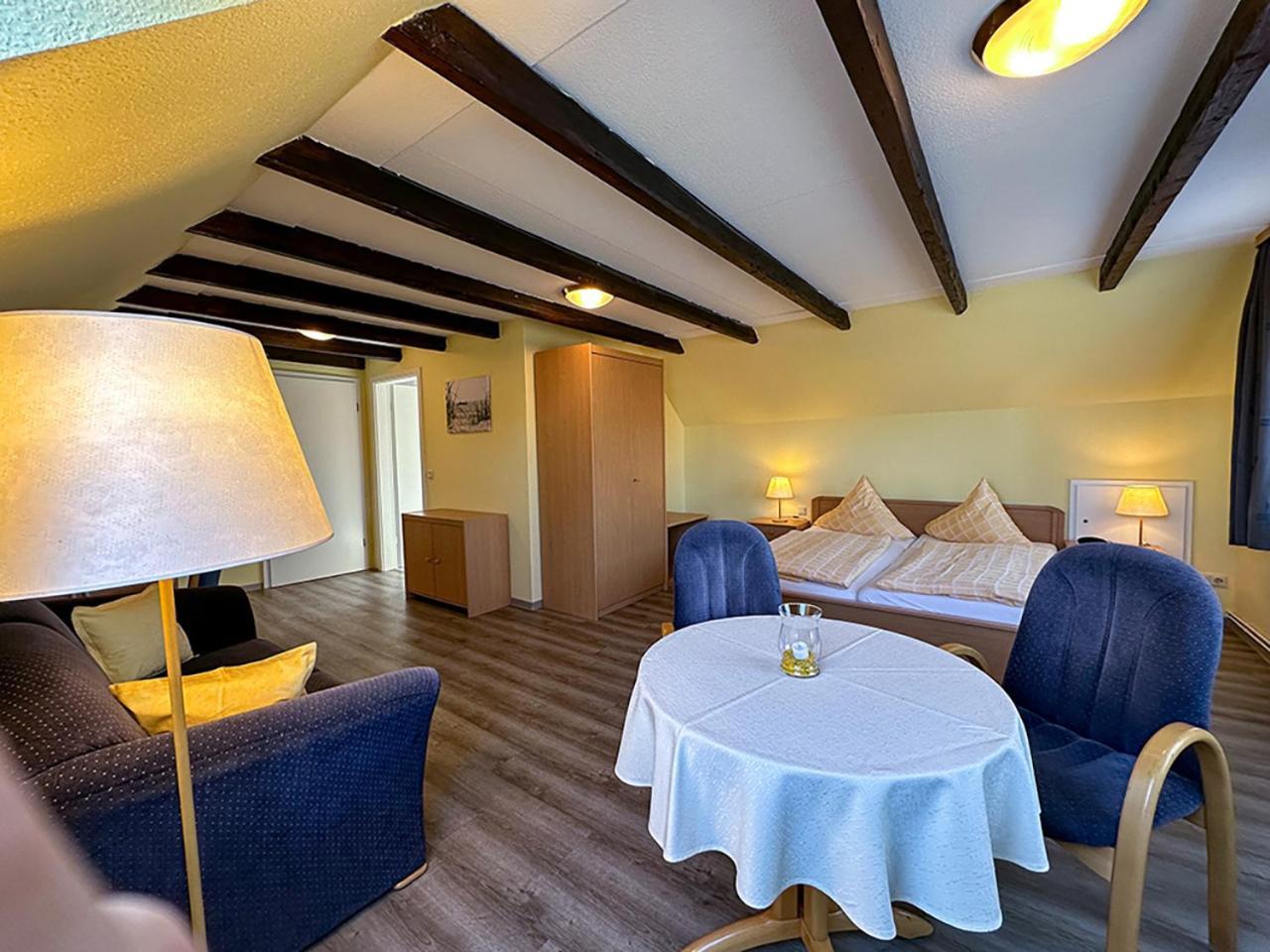 Hotel Graf Waldersee บอร์คุม ภายนอก รูปภาพ