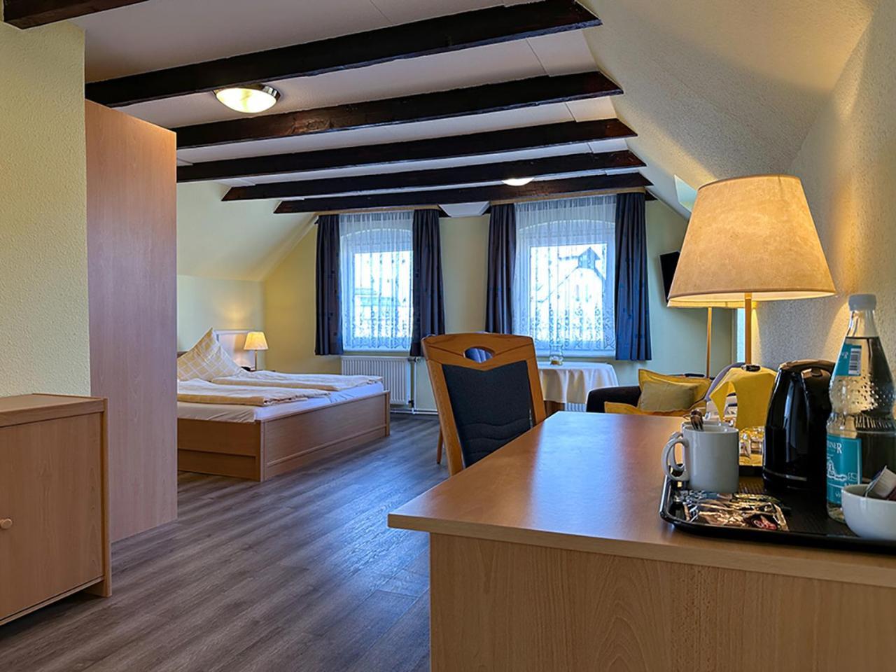 Hotel Graf Waldersee บอร์คุม ภายนอก รูปภาพ