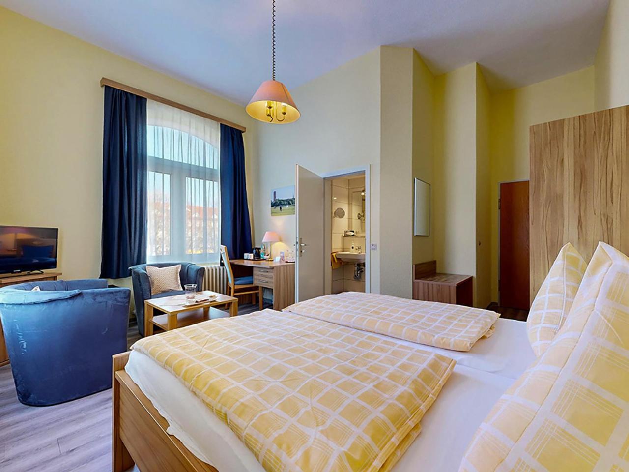 Hotel Graf Waldersee บอร์คุม ภายนอก รูปภาพ