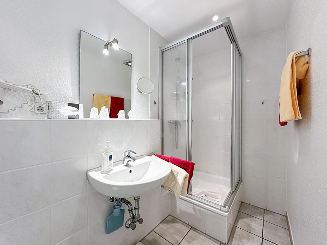 Hotel Graf Waldersee บอร์คุม ภายนอก รูปภาพ