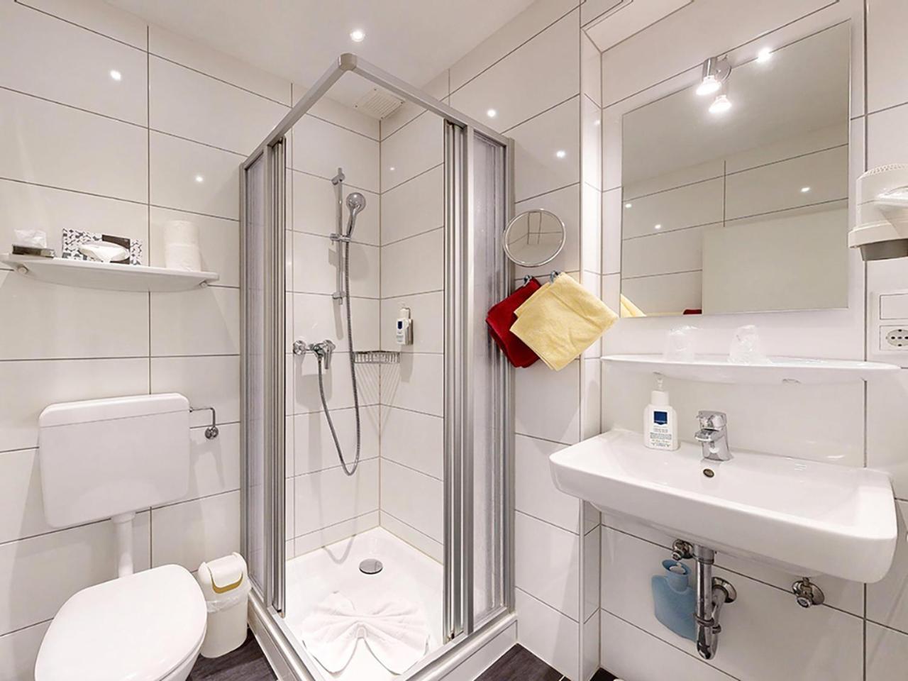 Hotel Graf Waldersee บอร์คุม ภายนอก รูปภาพ