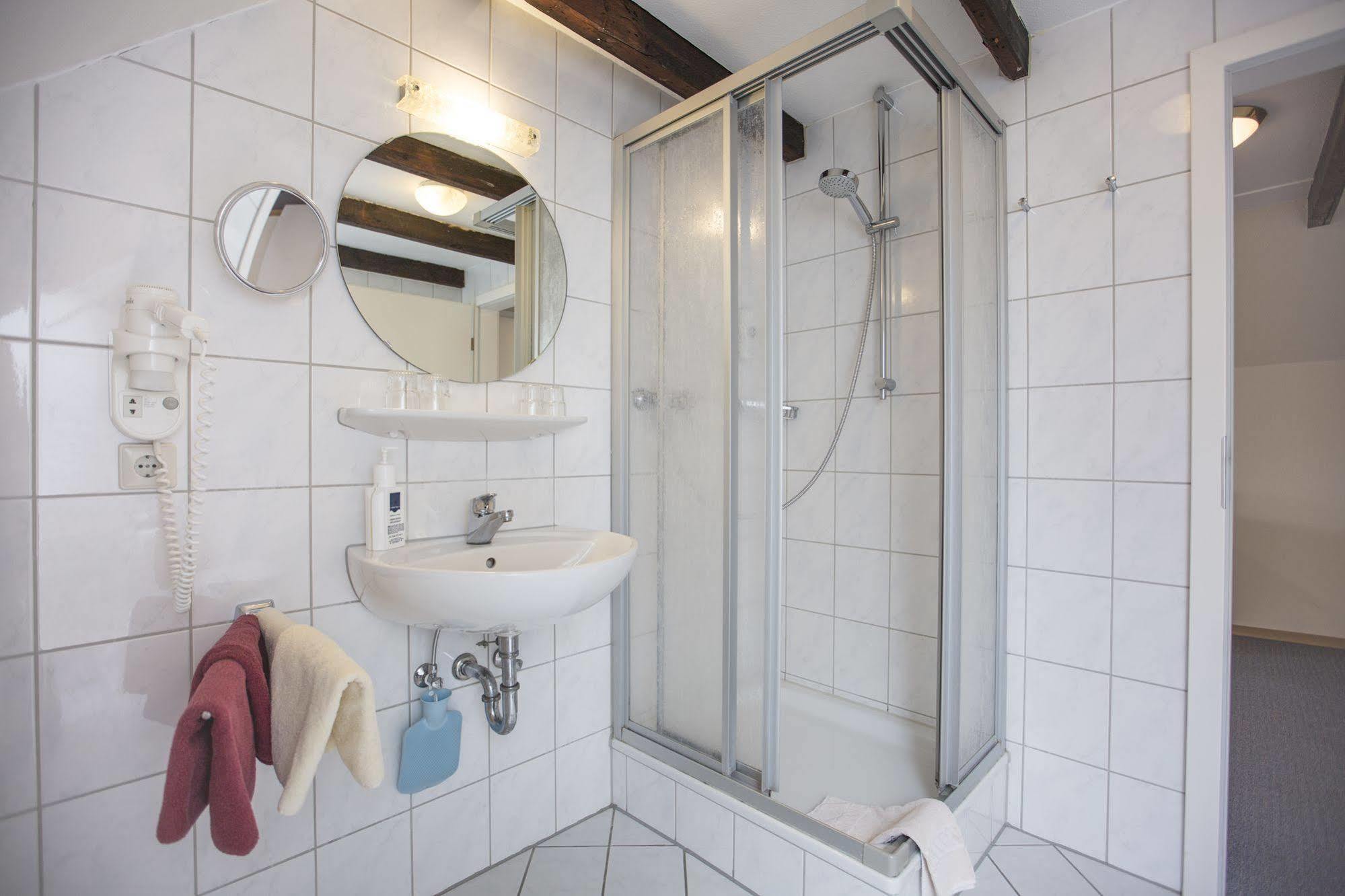 Hotel Graf Waldersee บอร์คุม ภายนอก รูปภาพ