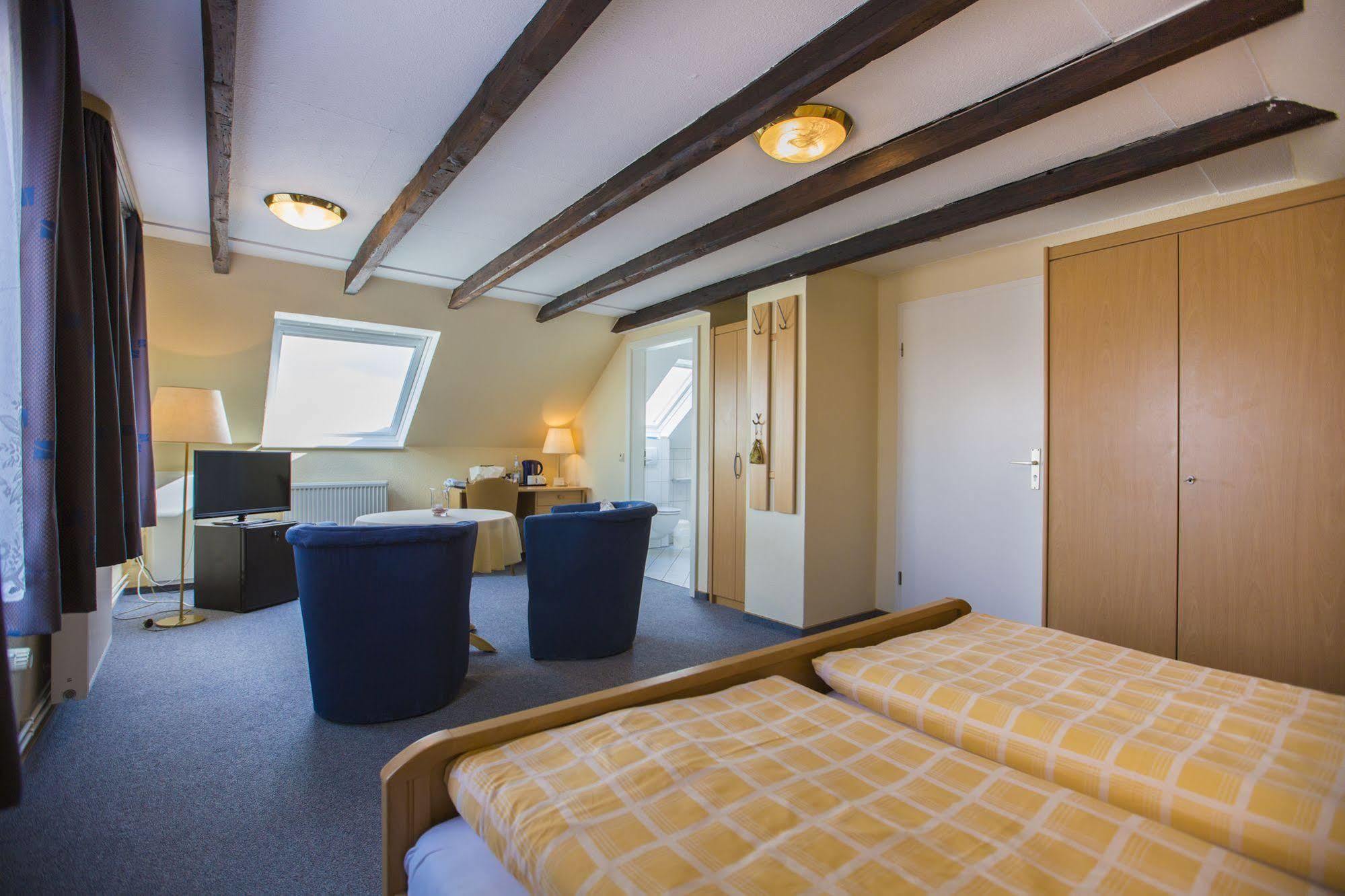 Hotel Graf Waldersee บอร์คุม ภายนอก รูปภาพ